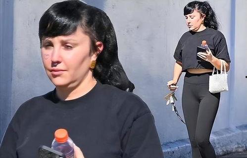 吃瓜系统娱乐圈一口气看完,一网打尽，尽享八卦盛宴